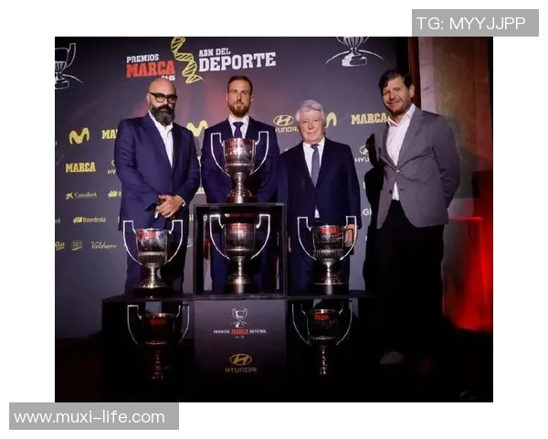 奥布拉克：从来没有想过能拿到六座萨莫拉奖，这是全队的劳绩